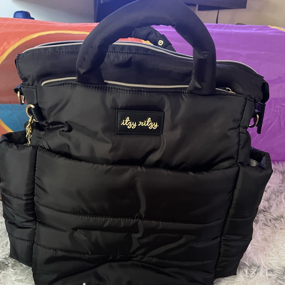 Itzy Ritzy Convertible Dream Bag in Black